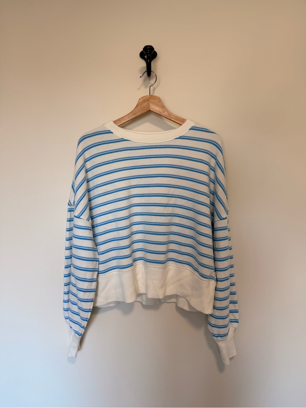 Aerie Women’s Striped Blue and White Crewneck — Size Small — NWT